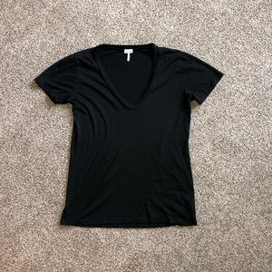 Splendid V-neck tee. Black sz XS